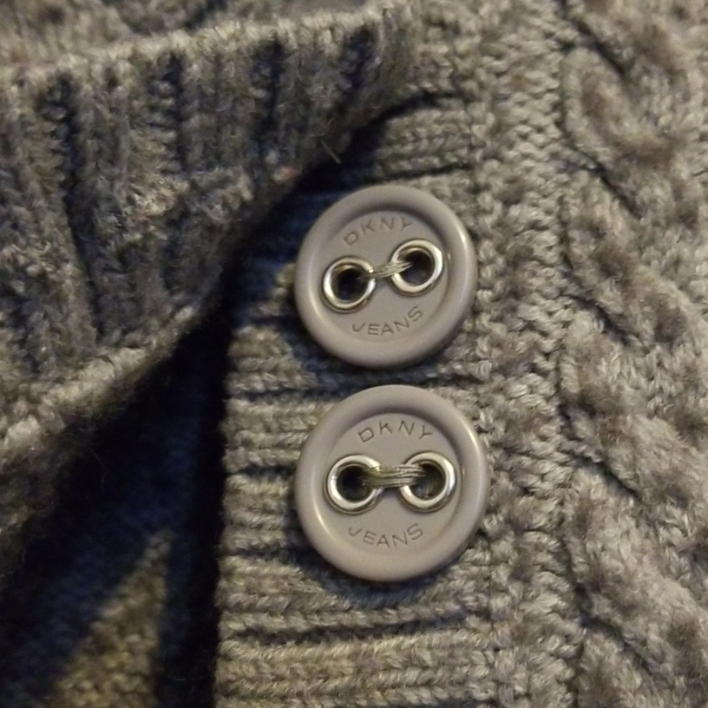 Sweater - Picture 2 of 3